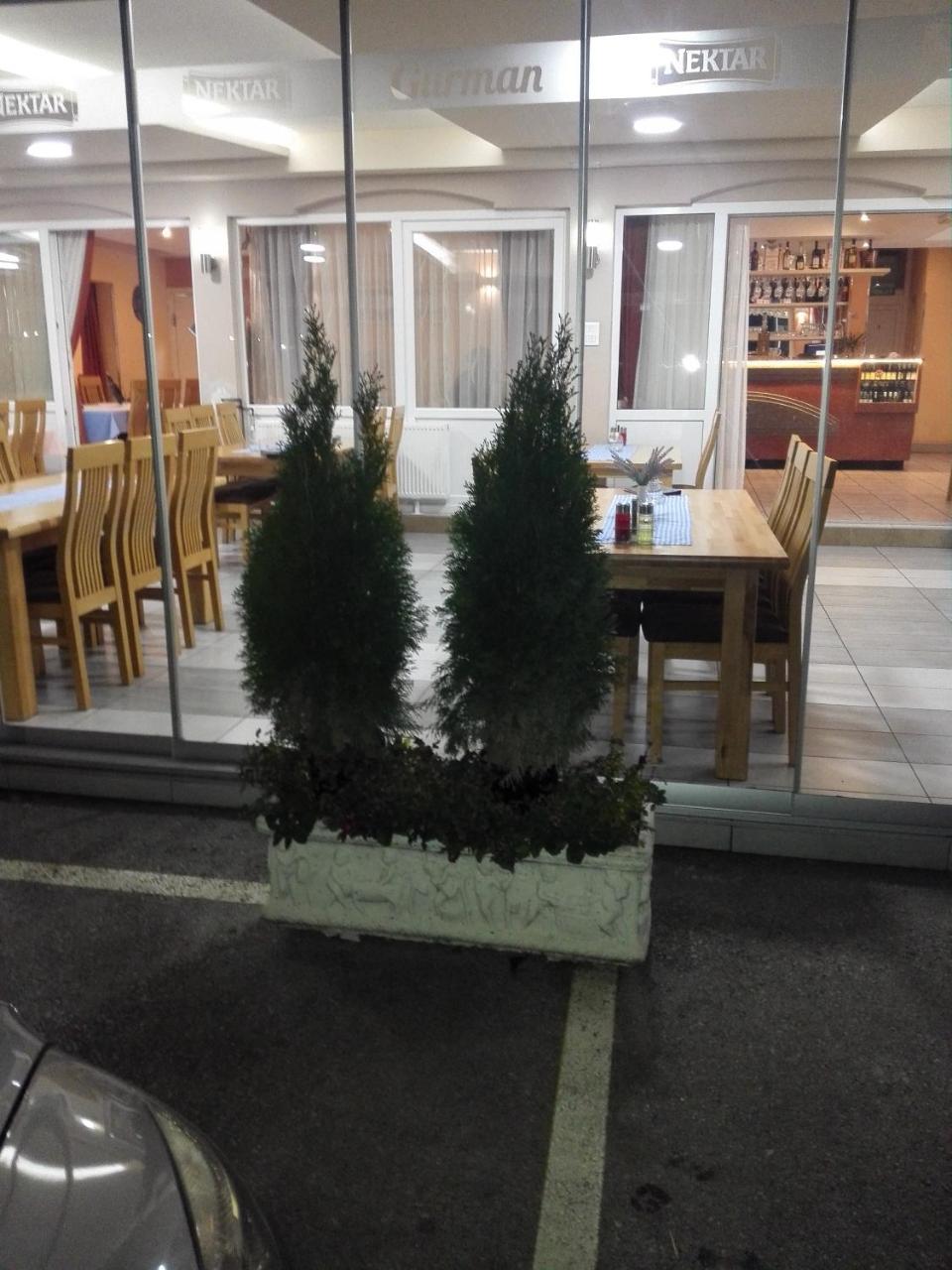 Motel Restoran Gurman Banja Luka Eksteriør billede